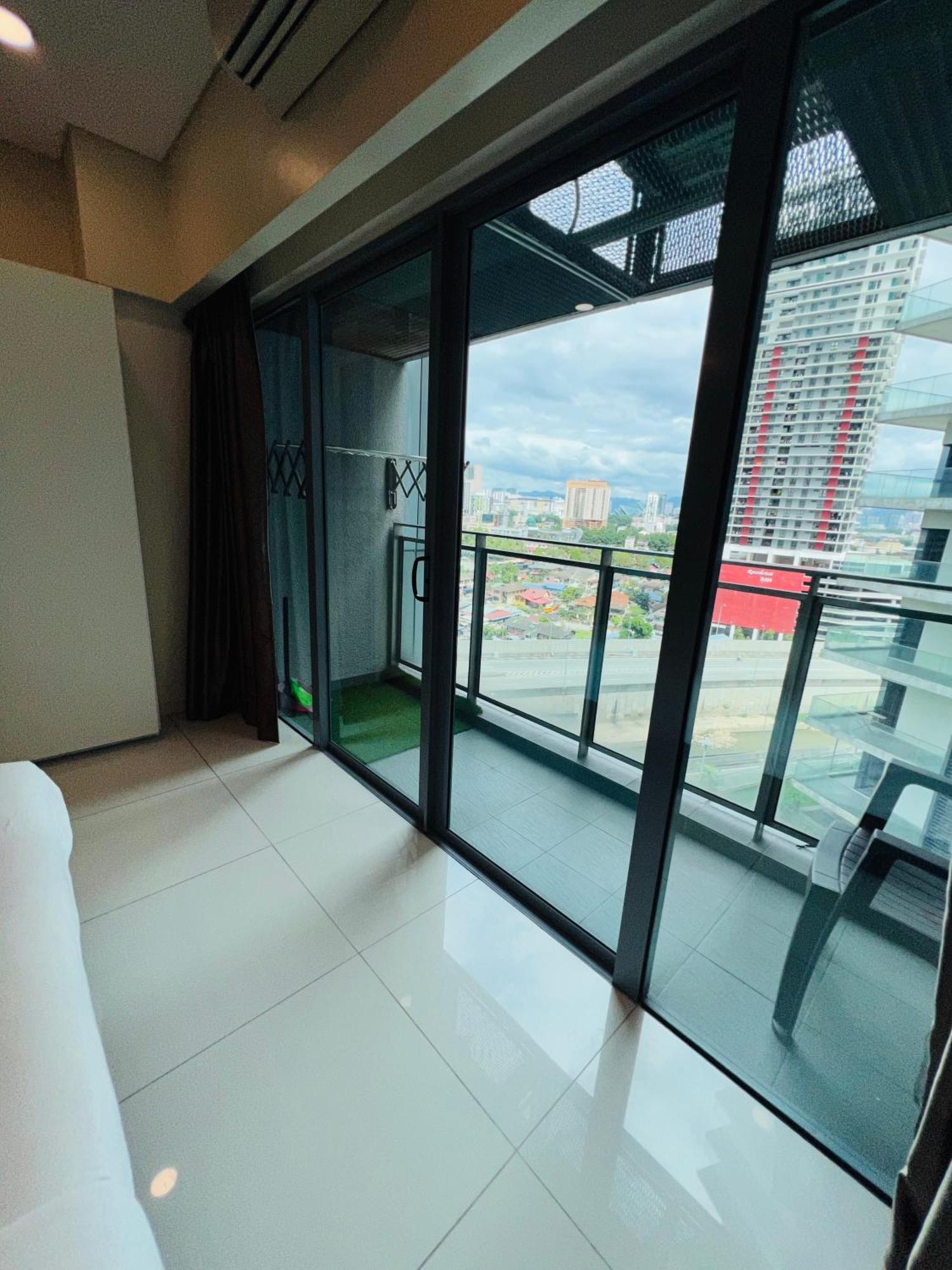 קואלה לומפור Summer Suites Klcc By Classy מראה חיצוני תמונה